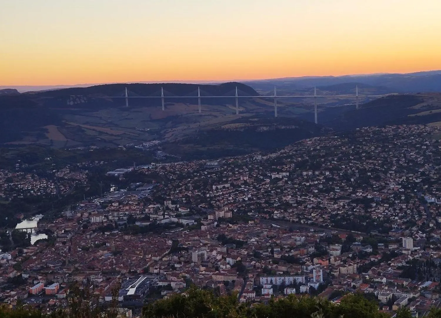 Apartment Sous Les Toits De Millau - Appartement Cosy Et Chaleureux France